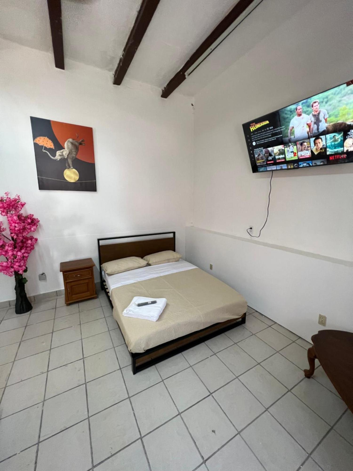 Hotel Cuauhtemoc Queretaro Luaran gambar